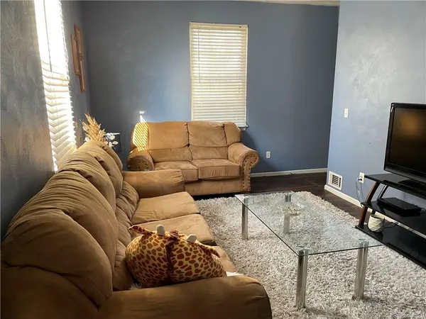 $2,650 | 107 Liberty Street, Greensburg, PA 15601