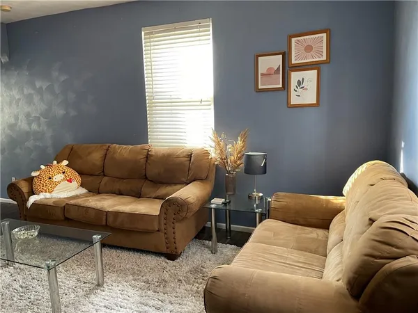 $2,650 | 107 Liberty Street, Greensburg, PA 15601