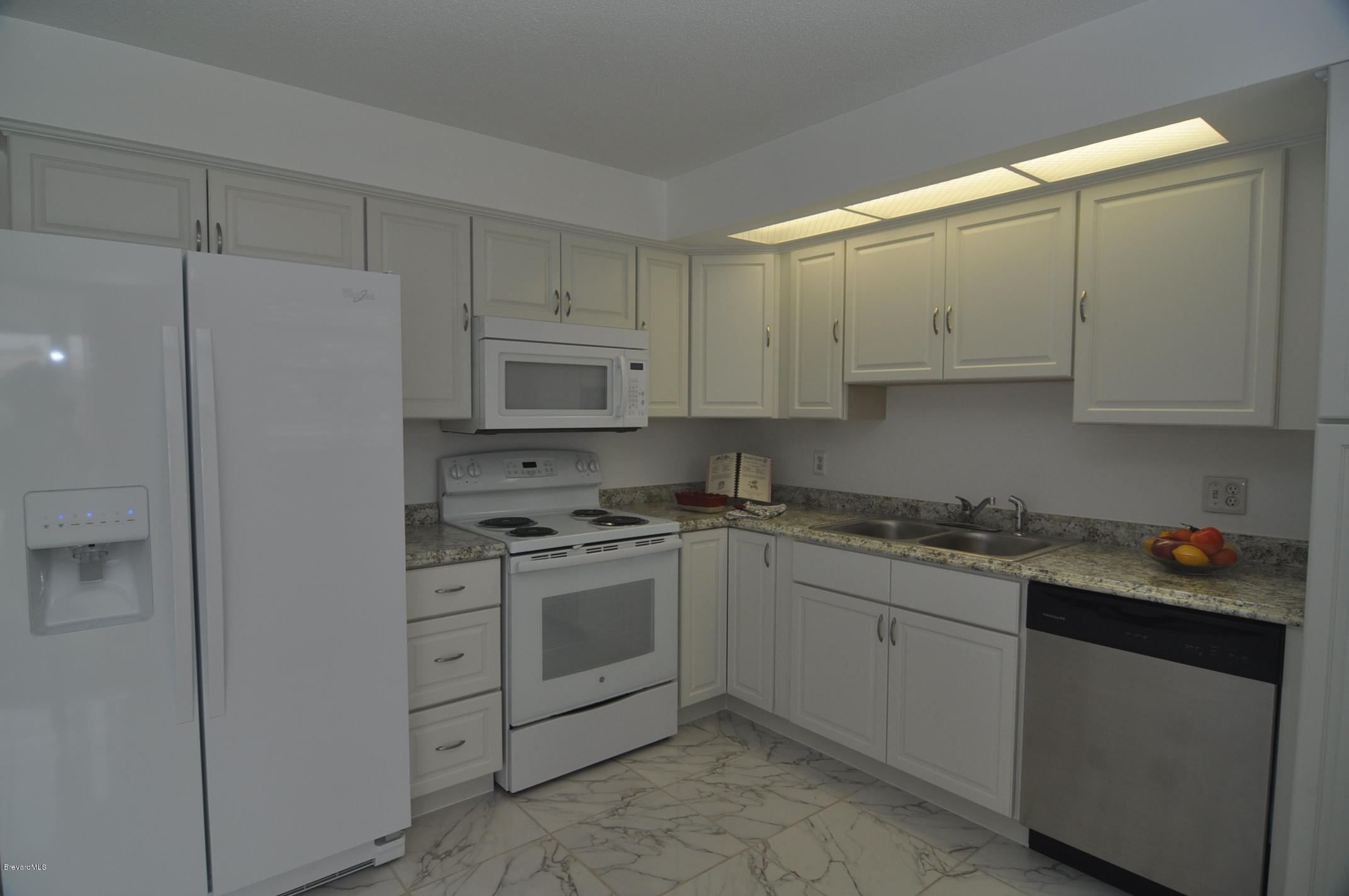 165 Monaco Road Melbourne, FL 32904 - Photo 9 of 19 DSC_0278