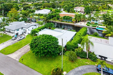 $1,149,000 | 3213 Canal Drive, Boynton Beach, FL 33435