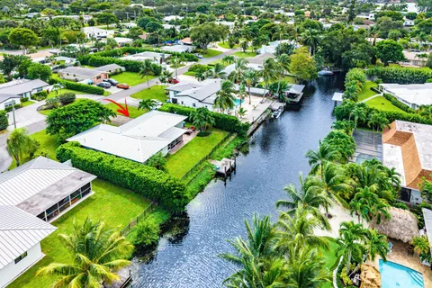 $1,149,000 | 3213 Canal Drive, Boynton Beach, FL 33435