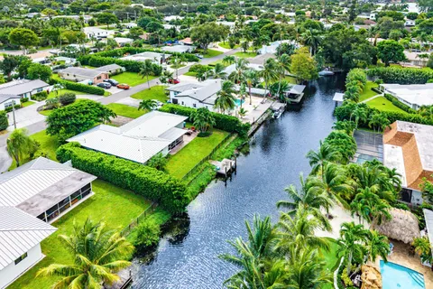 $1,149,000 | 3213 Canal Drive, Boynton Beach, FL 33435