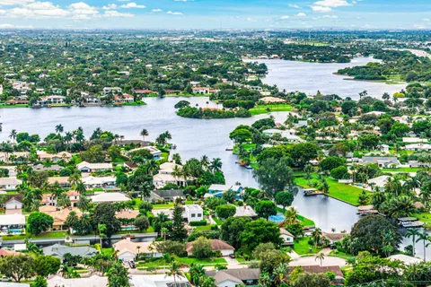 $1,149,000 | 3213 Canal Drive, Boynton Beach, FL 33435