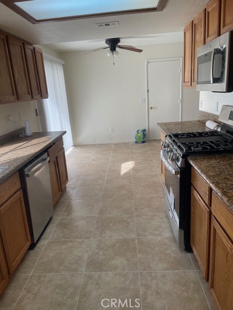 14690 Tonikan Road Apple Valley, CA 92307 - Photo 2 of 2