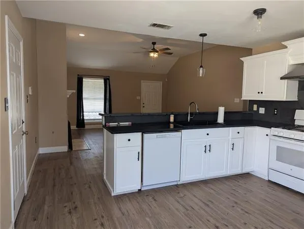 $1,900 | 2313 Virginian Colony Avenue, Laplace, LA 70068