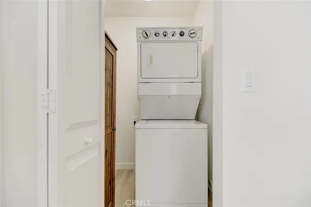 $2,300 | 1444 A Bruce Avenue, Glendale, CA 91202