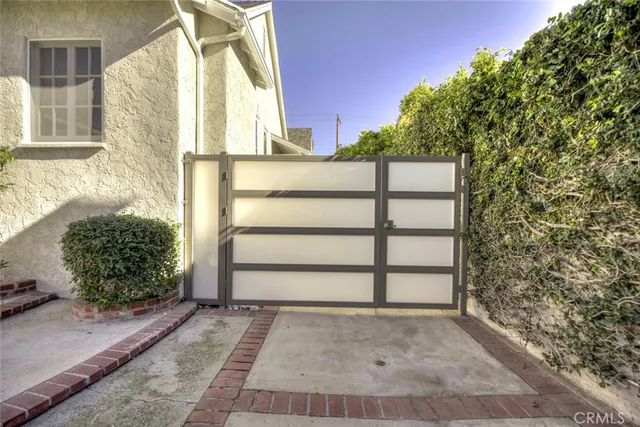 $2,300 | 1444 A Bruce Avenue, Glendale, CA 91202