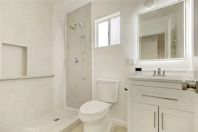 $2,300 | 1444 A Bruce Avenue, Glendale, CA 91202