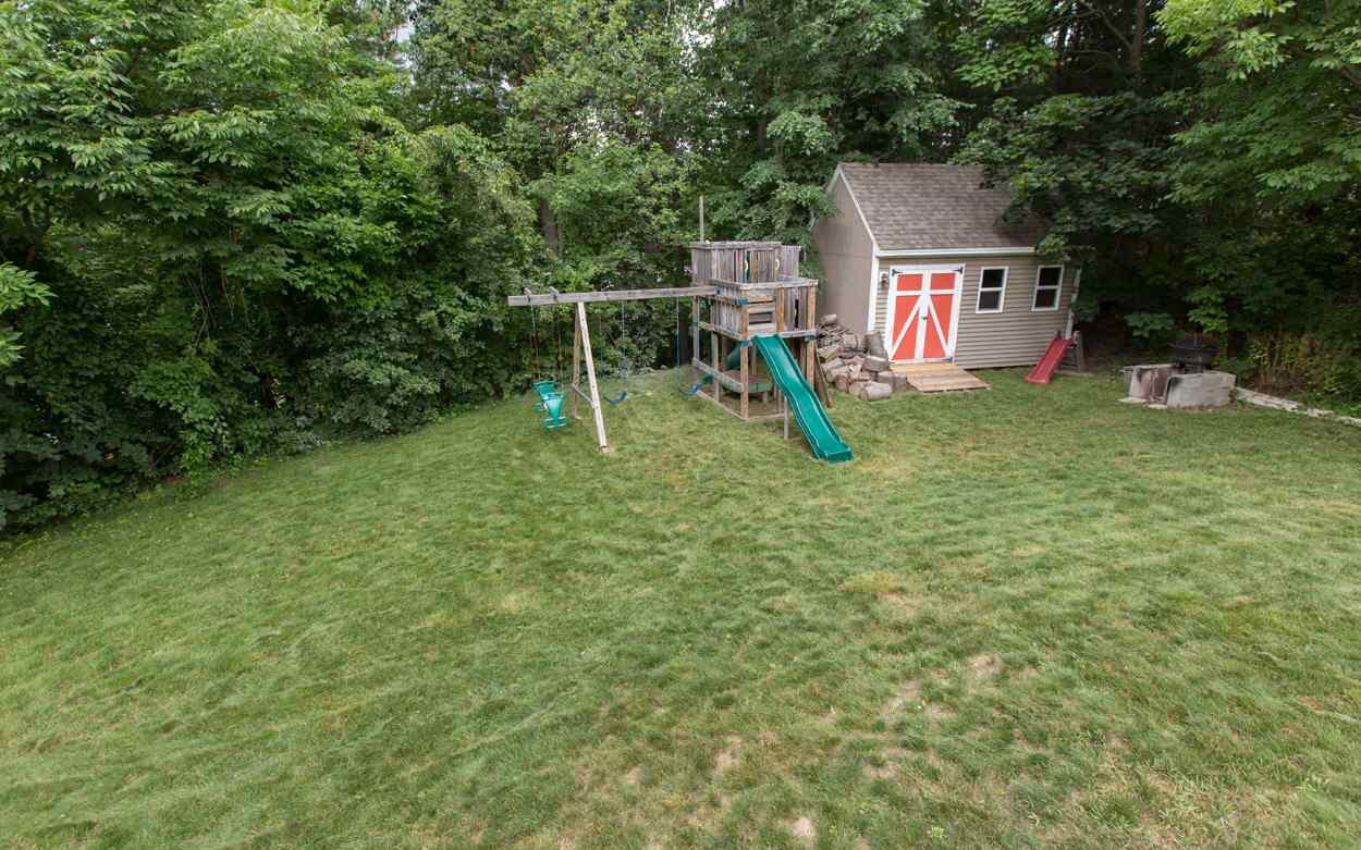 11 Stanwood Road Salem, NH 03079 - Photo 4 of 28 Gallery Image 4