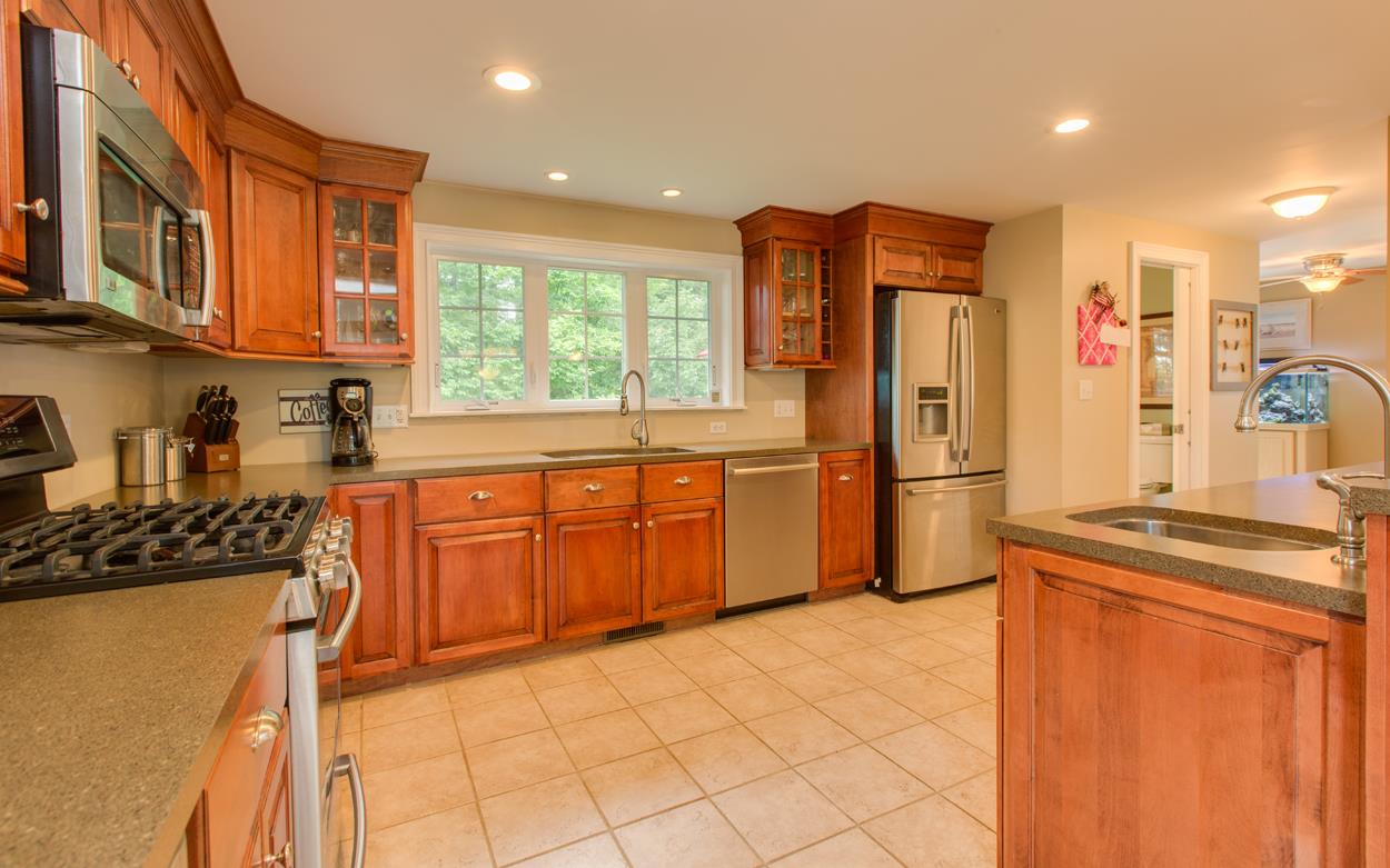 11 Stanwood Road Salem, NH 03079 - Photo 7 of 28 Gallery Image 7