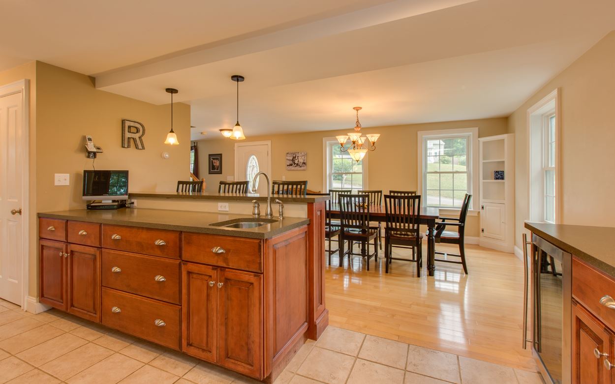 11 Stanwood Road Salem, NH 03079 - Photo 8 of 28 Gallery Image 8