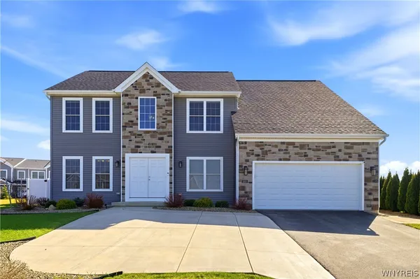 $649,900 | 3353 Cedar Vly Way, Hamburg, NY 14075