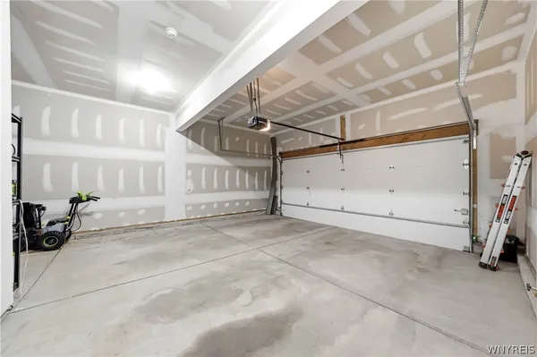 $649,900 | 3353 Cedar Vly Way, Hamburg, NY 14075