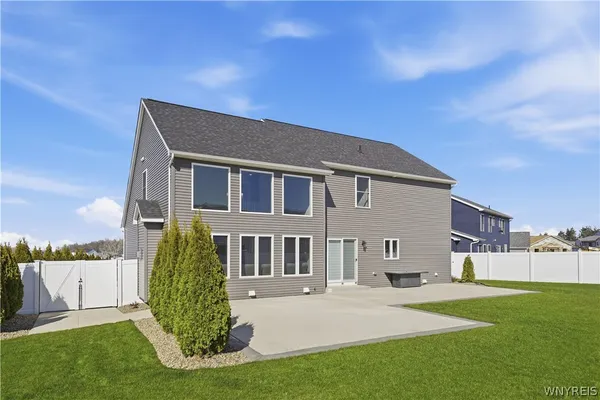 $649,900 | 3353 Cedar Vly Way, Hamburg, NY 14075