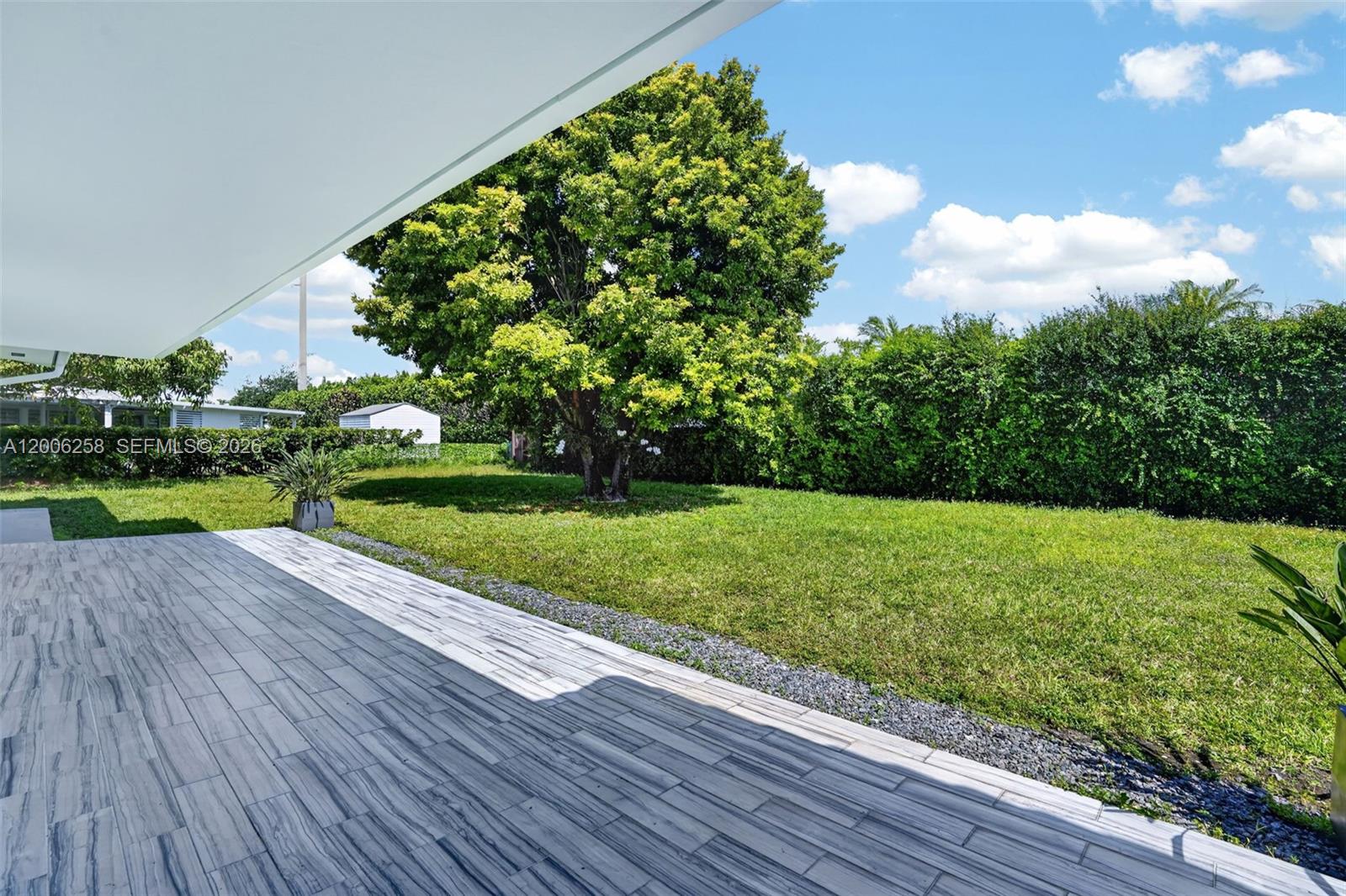 8161 Southwest 104th Street Miami, FL 33156 - Photo 17 of 24