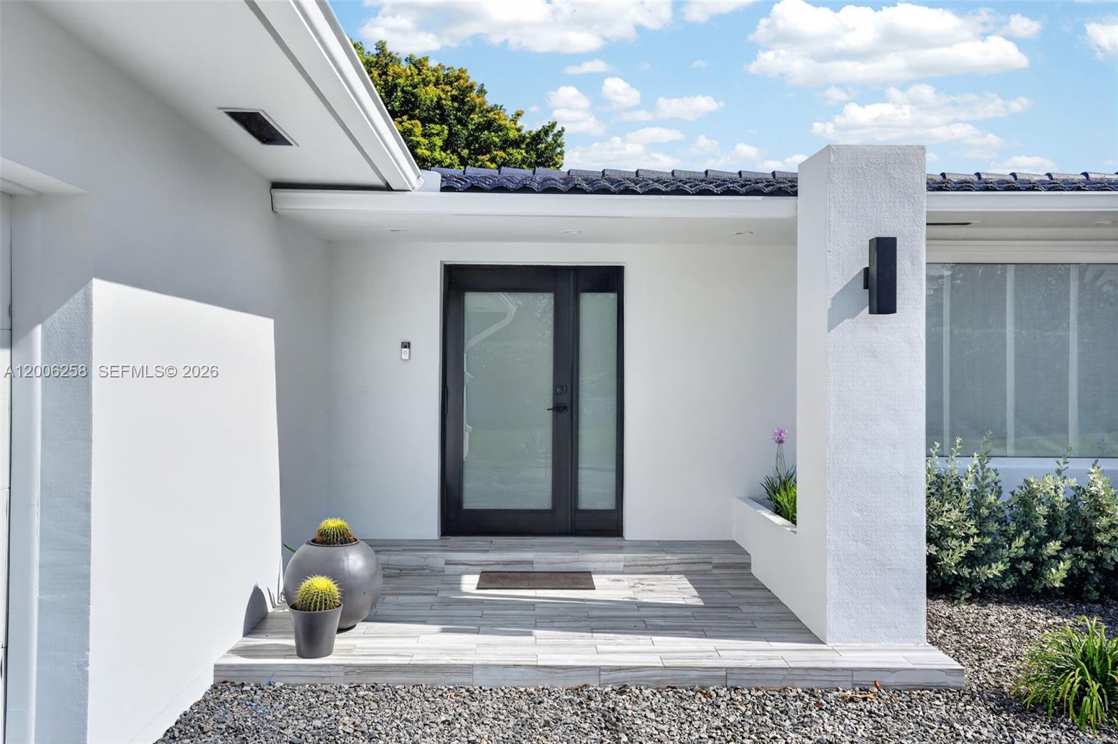 8161 Southwest 104th Street Miami, FL 33156 - Photo 4 of 24