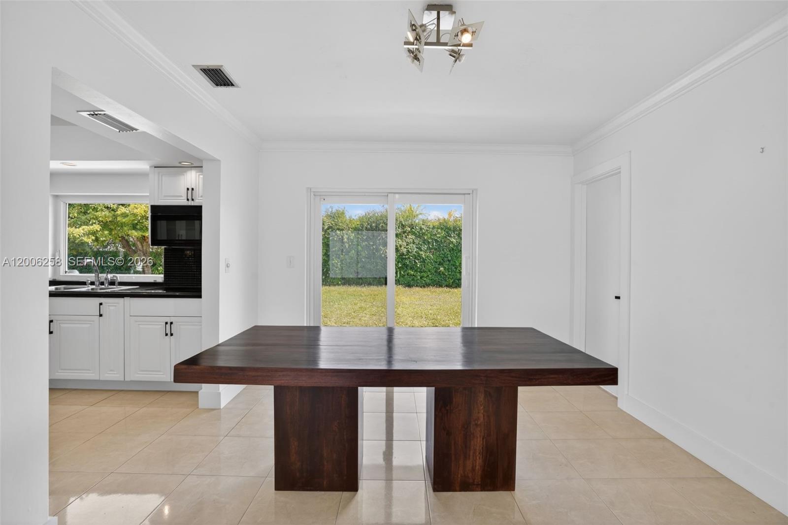 8161 Southwest 104th Street Miami, FL 33156 - Photo 7 of 24