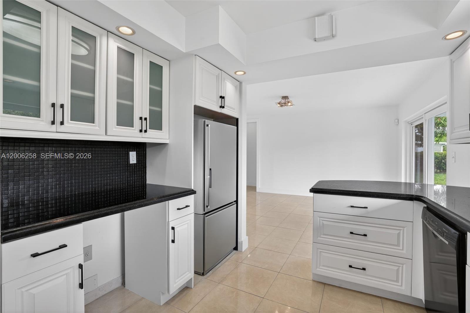 8161 Southwest 104th Street Miami, FL 33156 - Photo 8 of 24