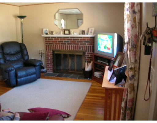 3 Middlesex Road Sharon, MA 02067 - Photo 3 of 9 Gallery Image 3