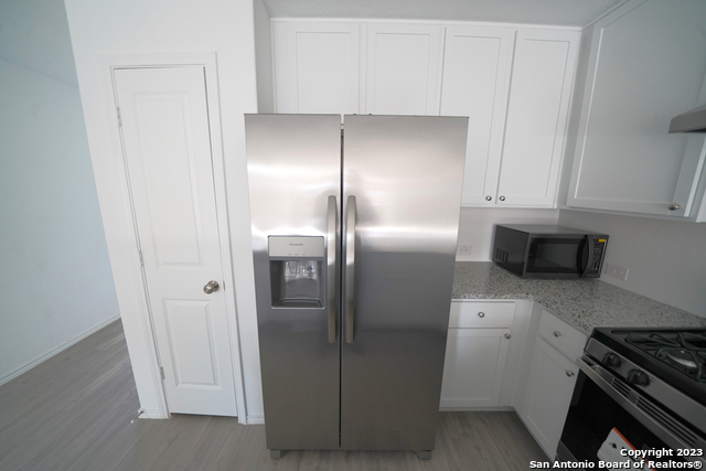 8810 Barrow Path Converse, TX 78109 - Photo 16 of 38