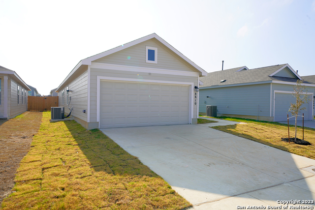 8810 Barrow Path Converse, TX 78109 - Photo 3 of 38