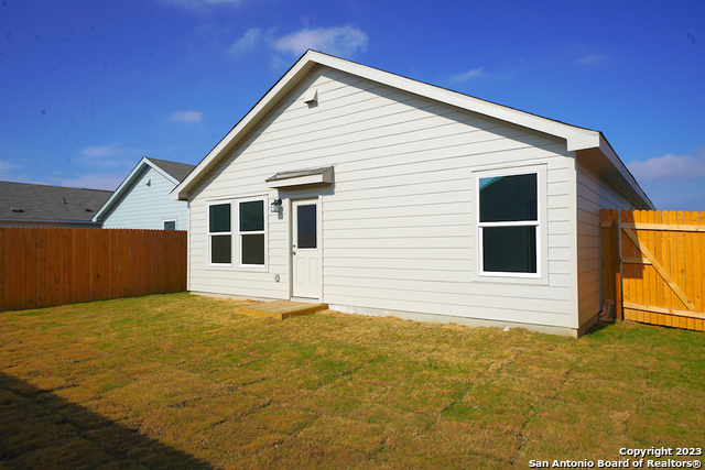 8810 Barrow Path Converse, TX 78109 - Photo 37 of 38