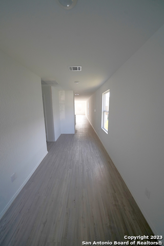 8810 Barrow Path Converse, TX 78109 - Photo 8 of 38