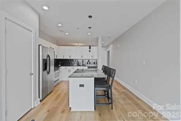 $339,000 | 333 West Trade Street, Unit 2103, Charlotte, NC 28202