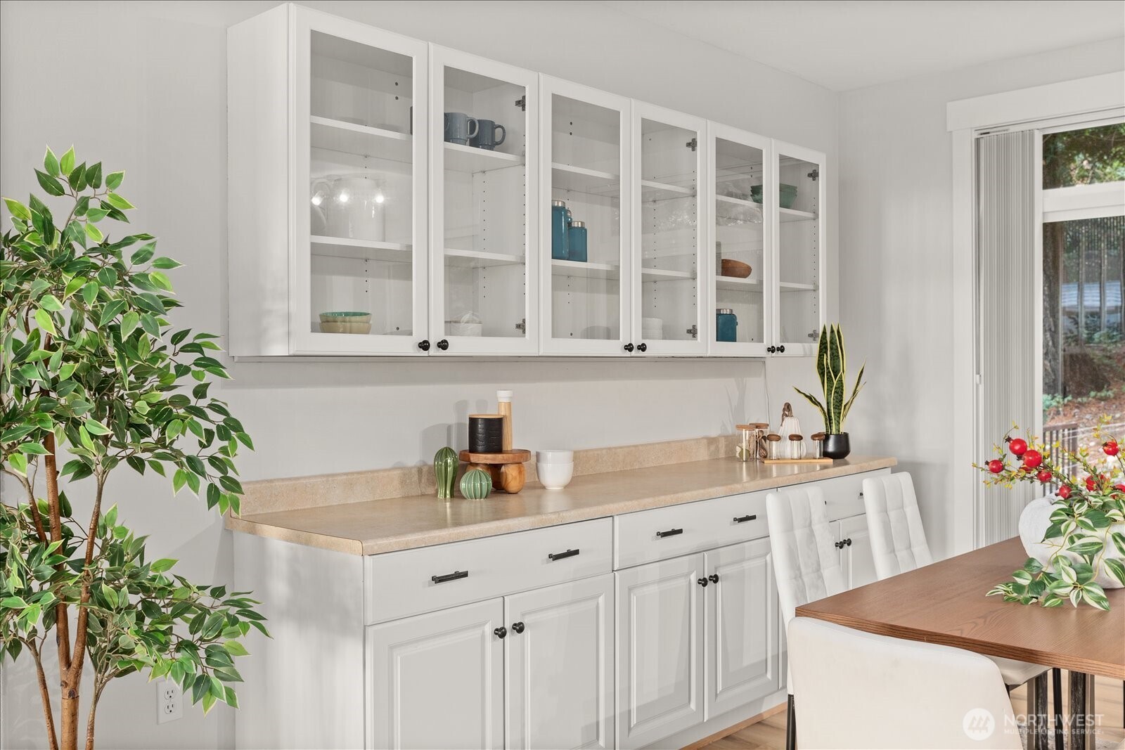 23300 Southeast Black Nugget Road, Unit D3 Issaquah, WA 98029 - Photo 9 of 35 a kitchen with appliances and cabinets