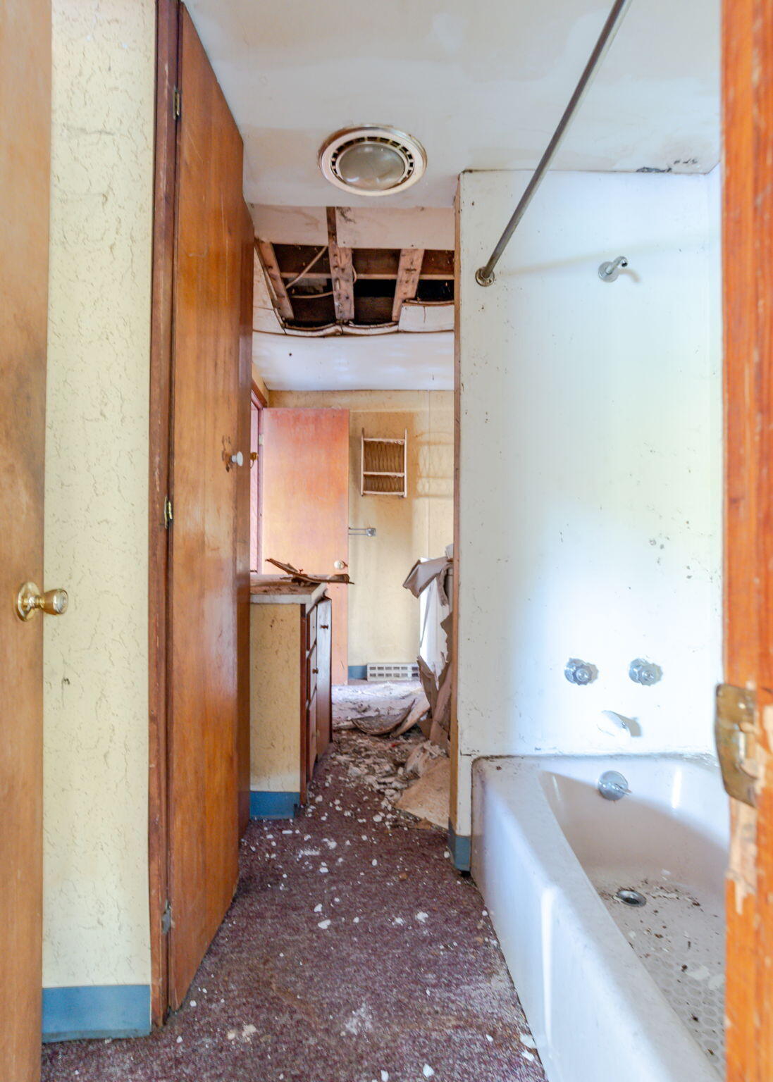 443 Northeast Road Standish, ME 04084 - Photo 15 of 40 443NortheastRd-Standish-26