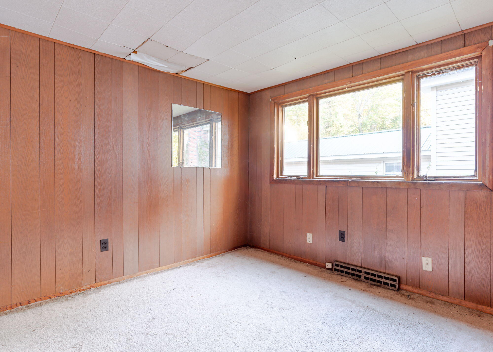 443 Northeast Road Standish, ME 04084 - Photo 16 of 40 443NortheastRd-Standish-27