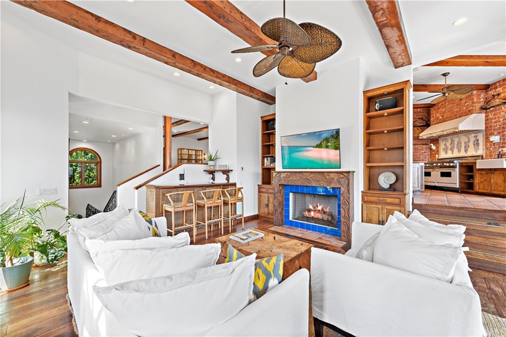 111 Emerald Bay Laguna Beach, CA 92651 - Photo 18 of 69