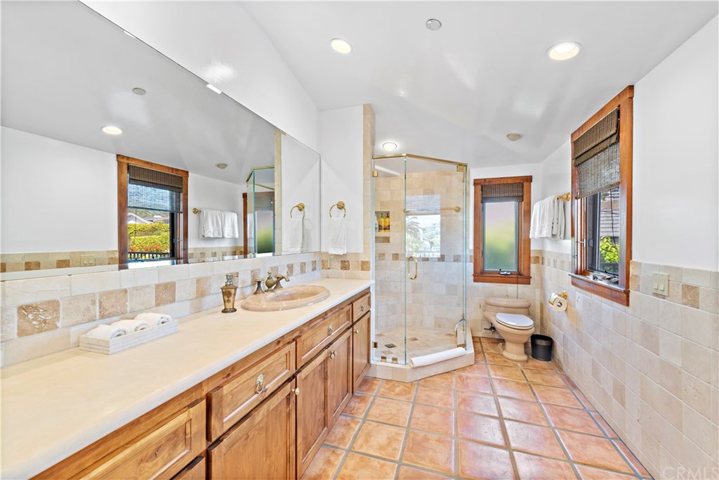 111 Emerald Bay Laguna Beach, CA 92651 - Photo 31 of 69