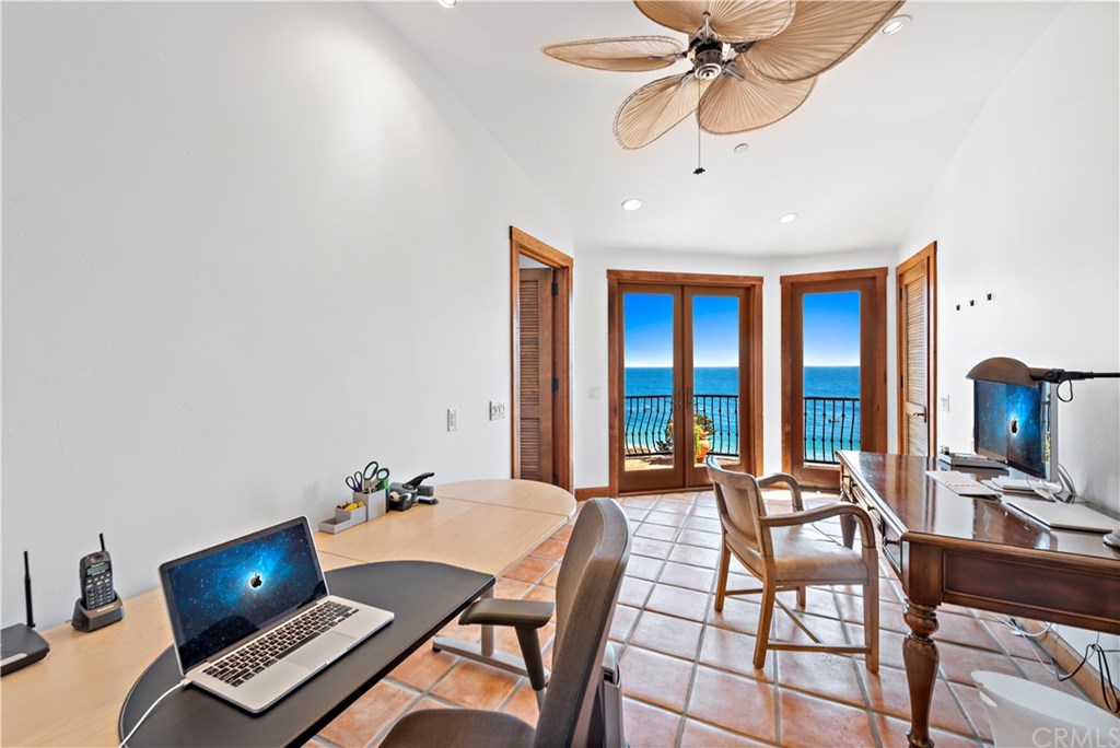 111 Emerald Bay Laguna Beach, CA 92651 - Photo 32 of 69