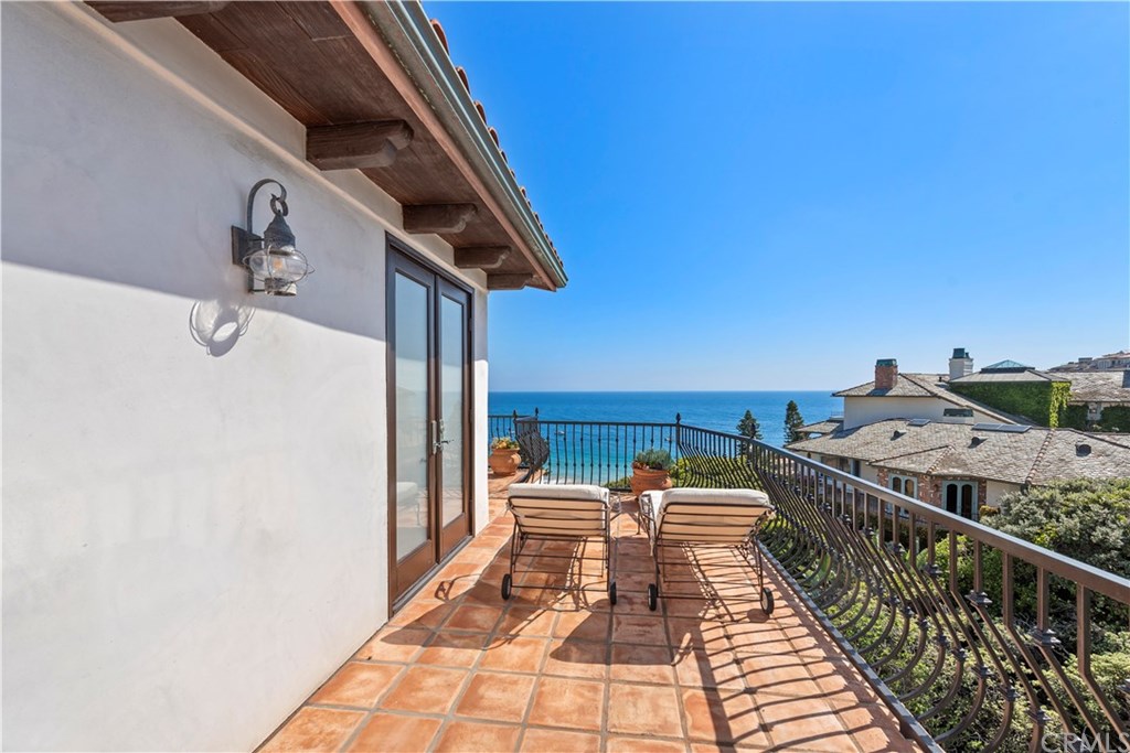 111 Emerald Bay Laguna Beach, CA 92651 - Photo 43 of 69