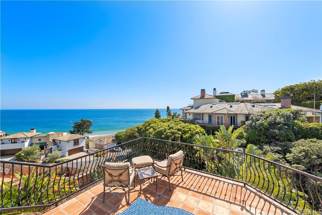 111 Emerald Bay Laguna Beach, CA 92651 - Photo 50 of 69