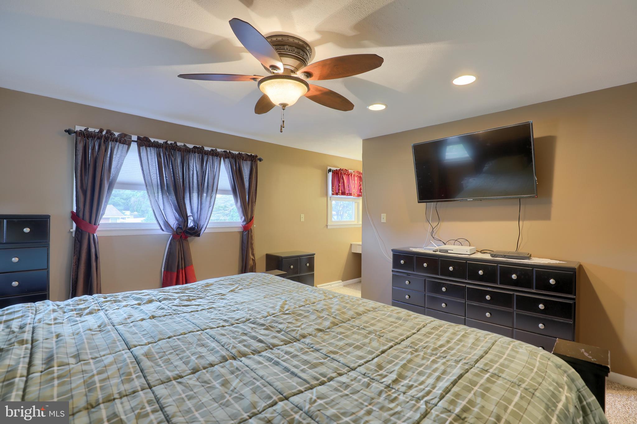 2795 Kingston Road York, PA 17402 - Photo 14 of 31 Gallery Image 14