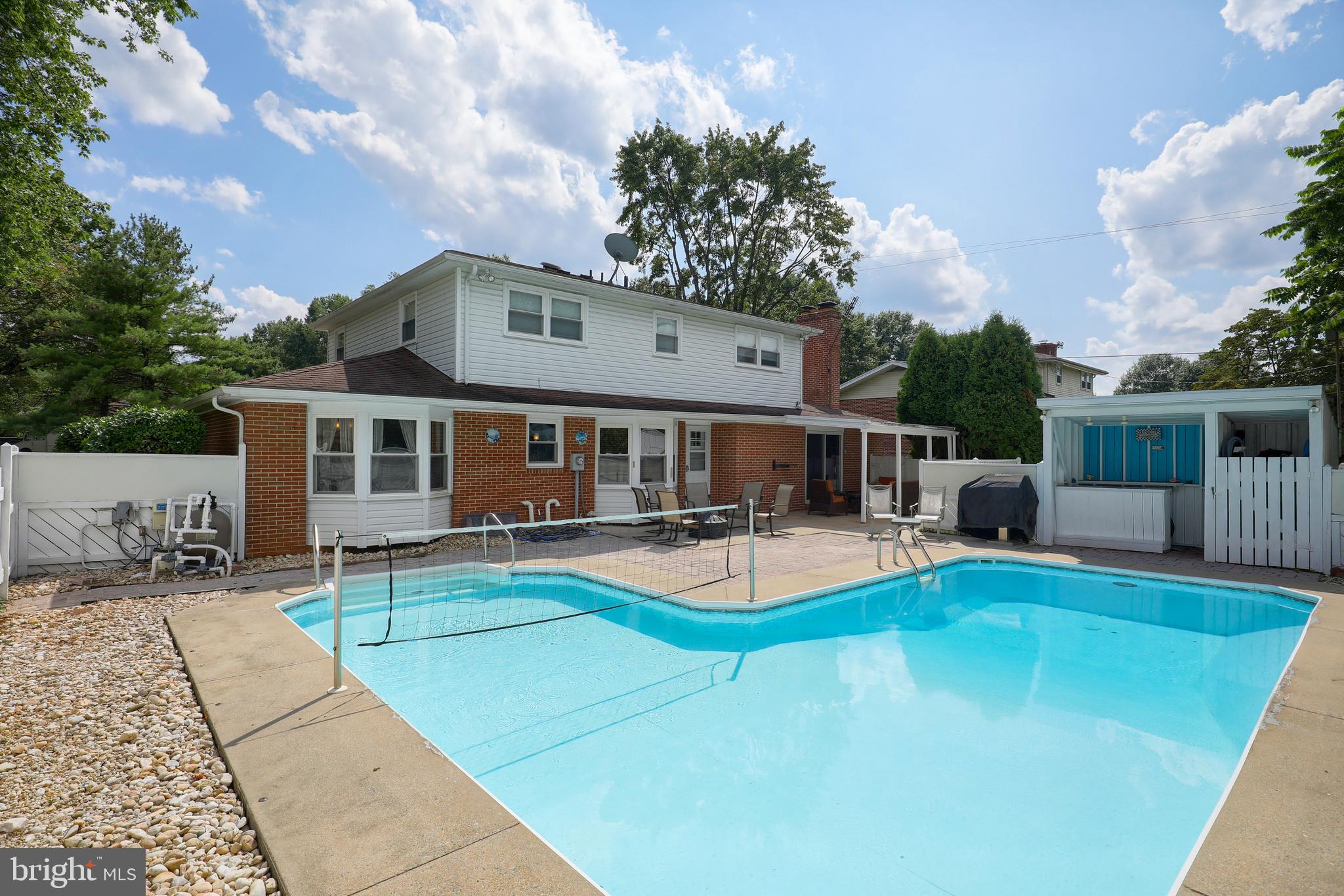 2795 Kingston Road York, PA 17402 - Photo 3 of 31 Gallery Image 3