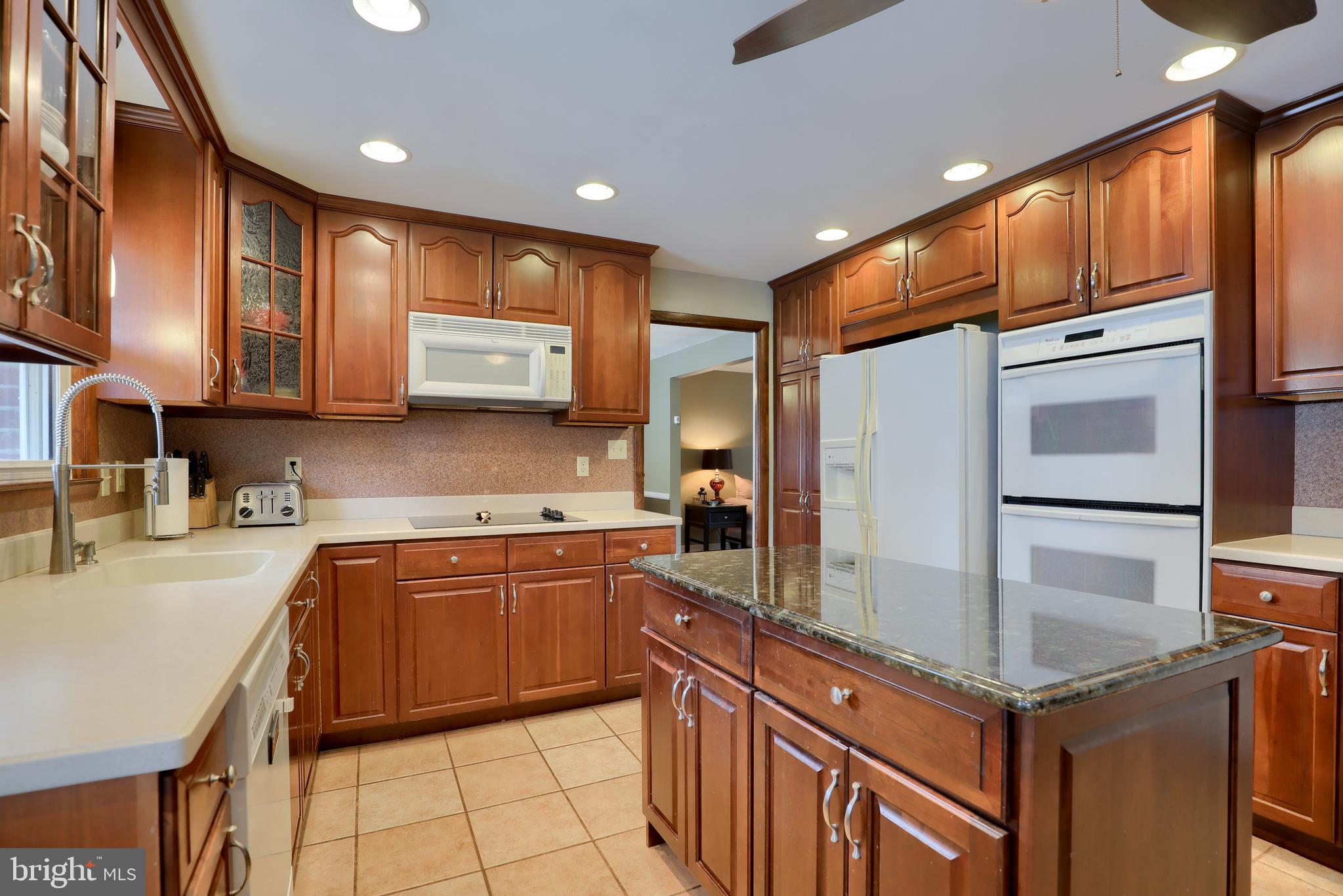 2795 Kingston Road York, PA 17402 - Photo 6 of 31 Gallery Image 6