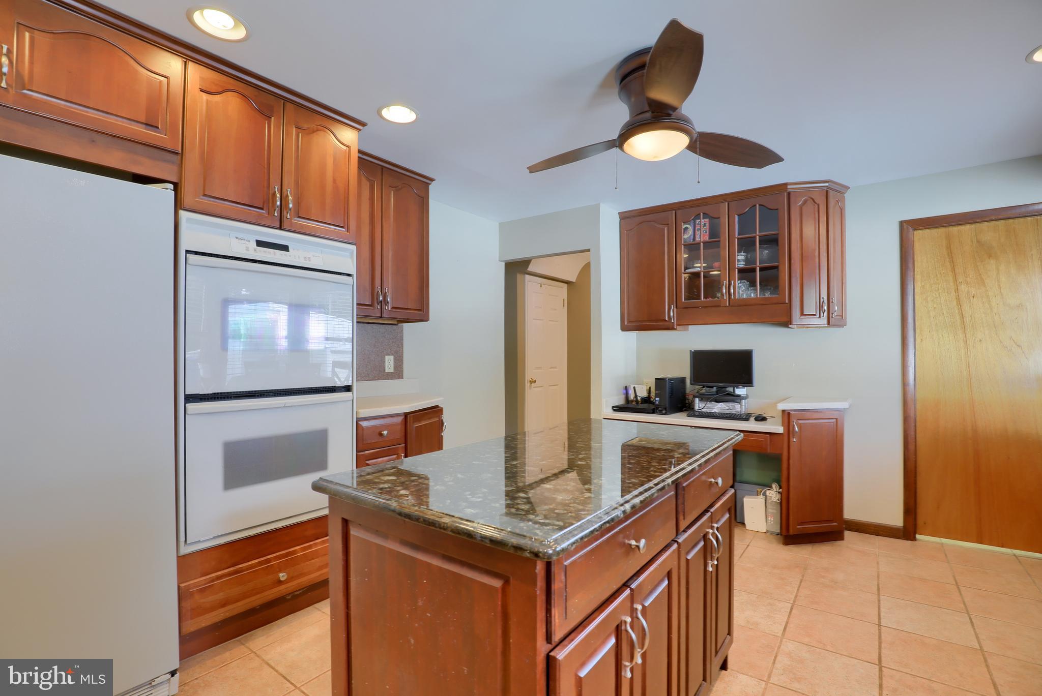 2795 Kingston Road York, PA 17402 - Photo 7 of 31 Gallery Image 7
