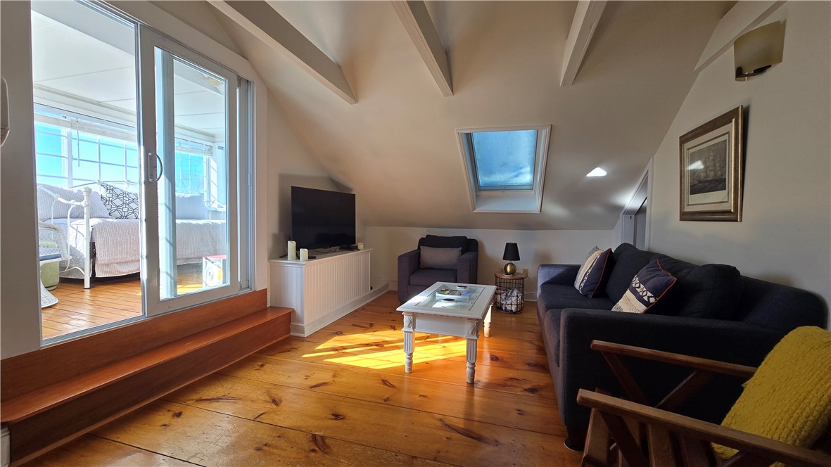 42 Kay Street, Unit 5 Newport, RI 02840 - Photo 9 of 32