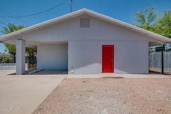 $1,195 | 801 East Puget Avenue, Unit 4, Phoenix, AZ 85020