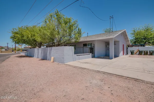 $1,150 | 801 East Puget Avenue, Unit 4, Phoenix, AZ 85020