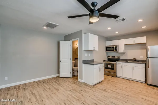 $1,150 | 801 East Puget Avenue, Unit 4, Phoenix, AZ 85020