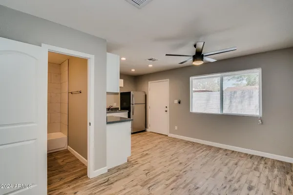 $1,195 | 801 East Puget Avenue, Unit 4, Phoenix, AZ 85020