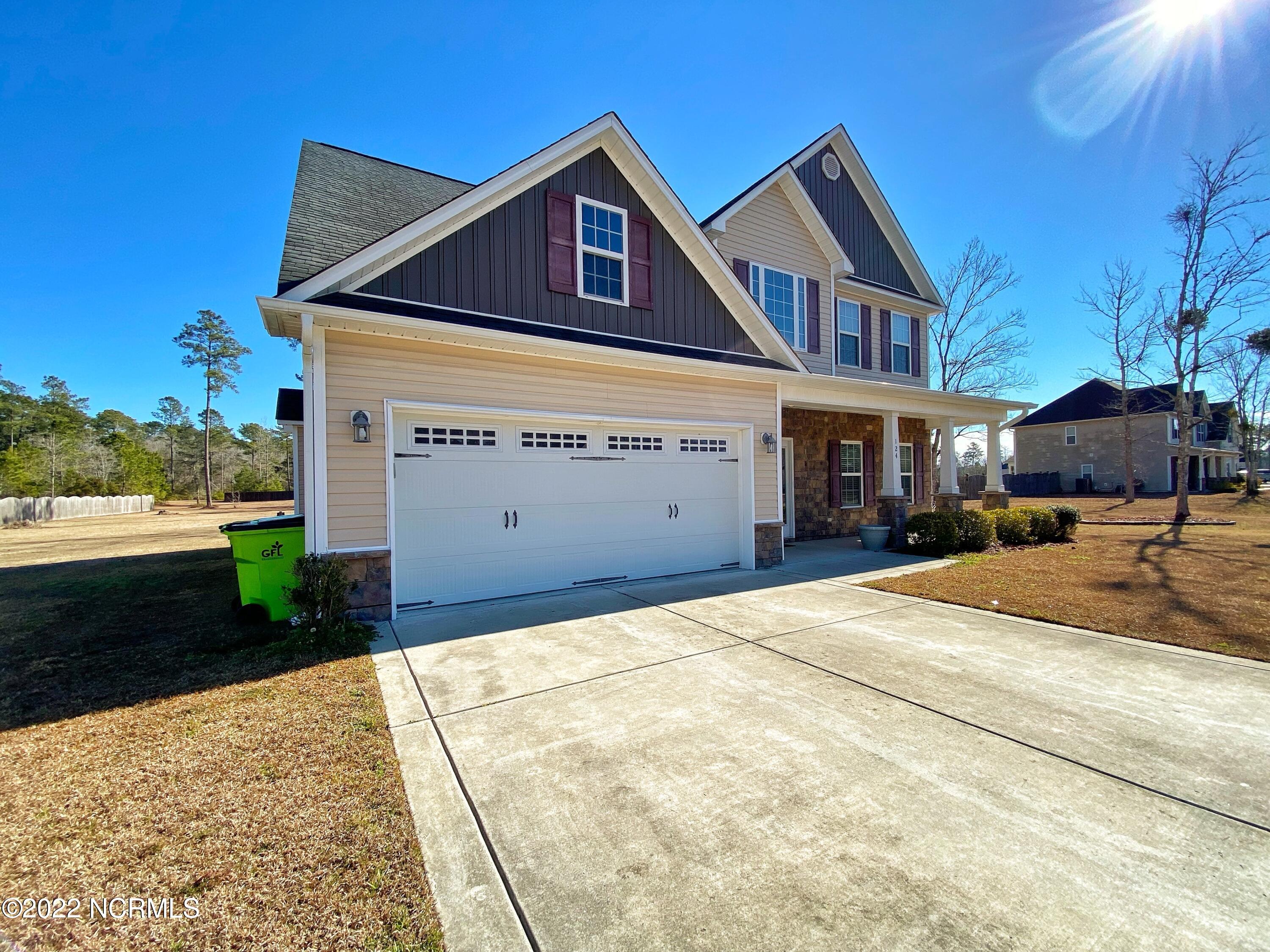 124 Peytons Ridge Drive Hubert, NC 28539 - Photo 2 of 49 Front