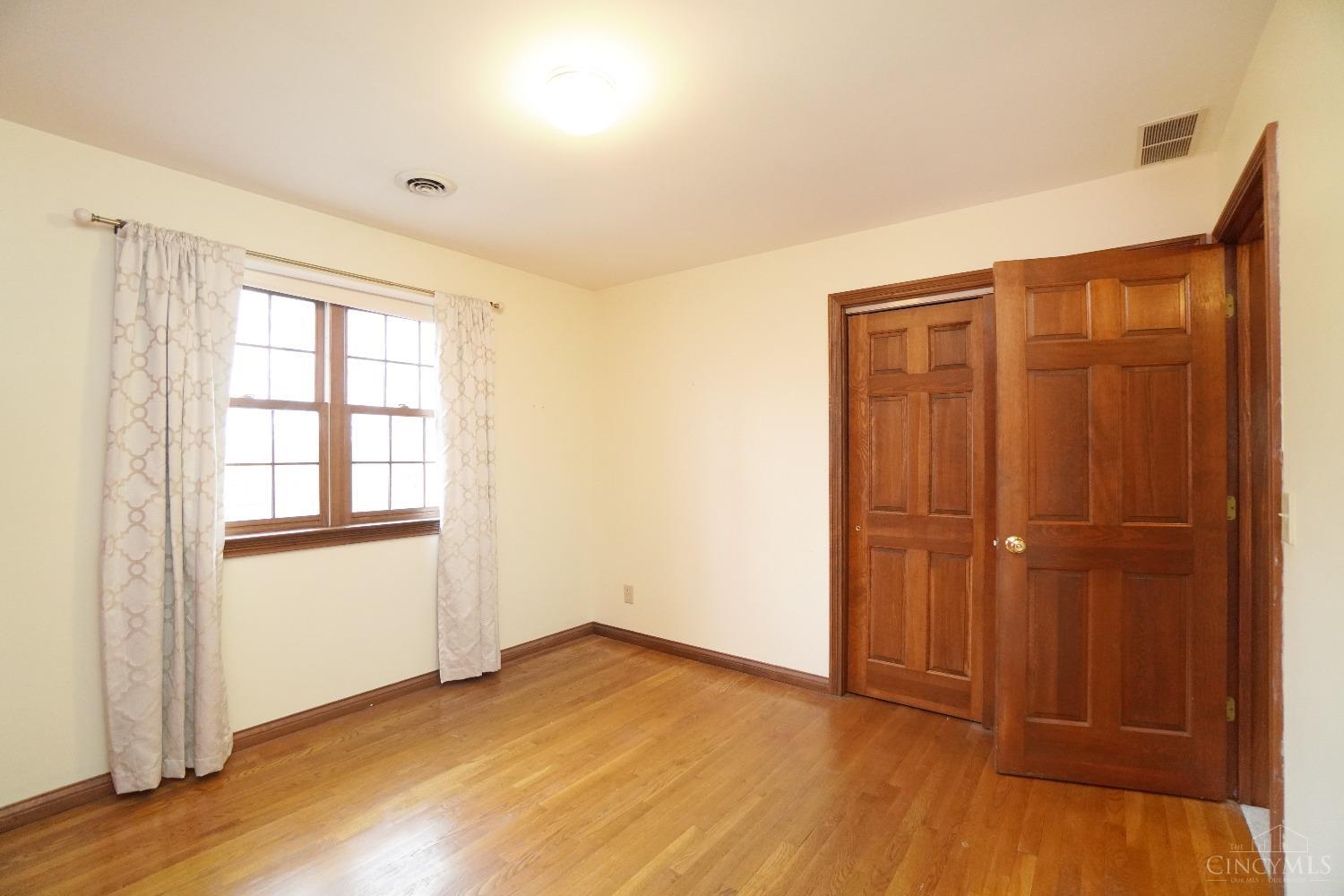 4412 Hubble Road Cincinnati, OH 45247 - Photo 28 of 47
