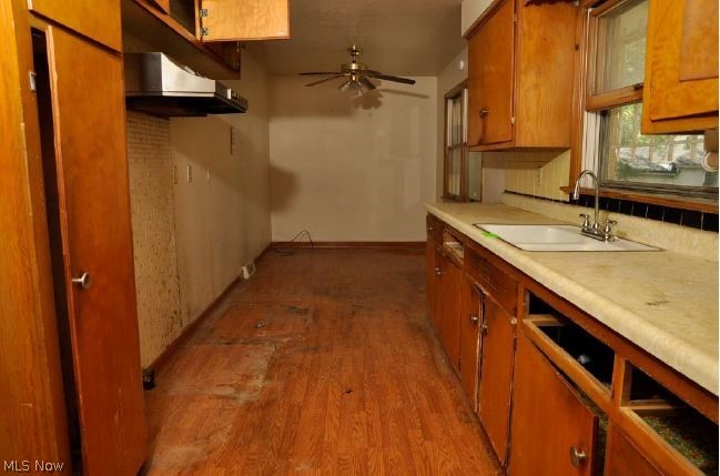 4696 Lee Road Cleveland, OH 44128 - Photo 4 of 10 Gallery Image 4