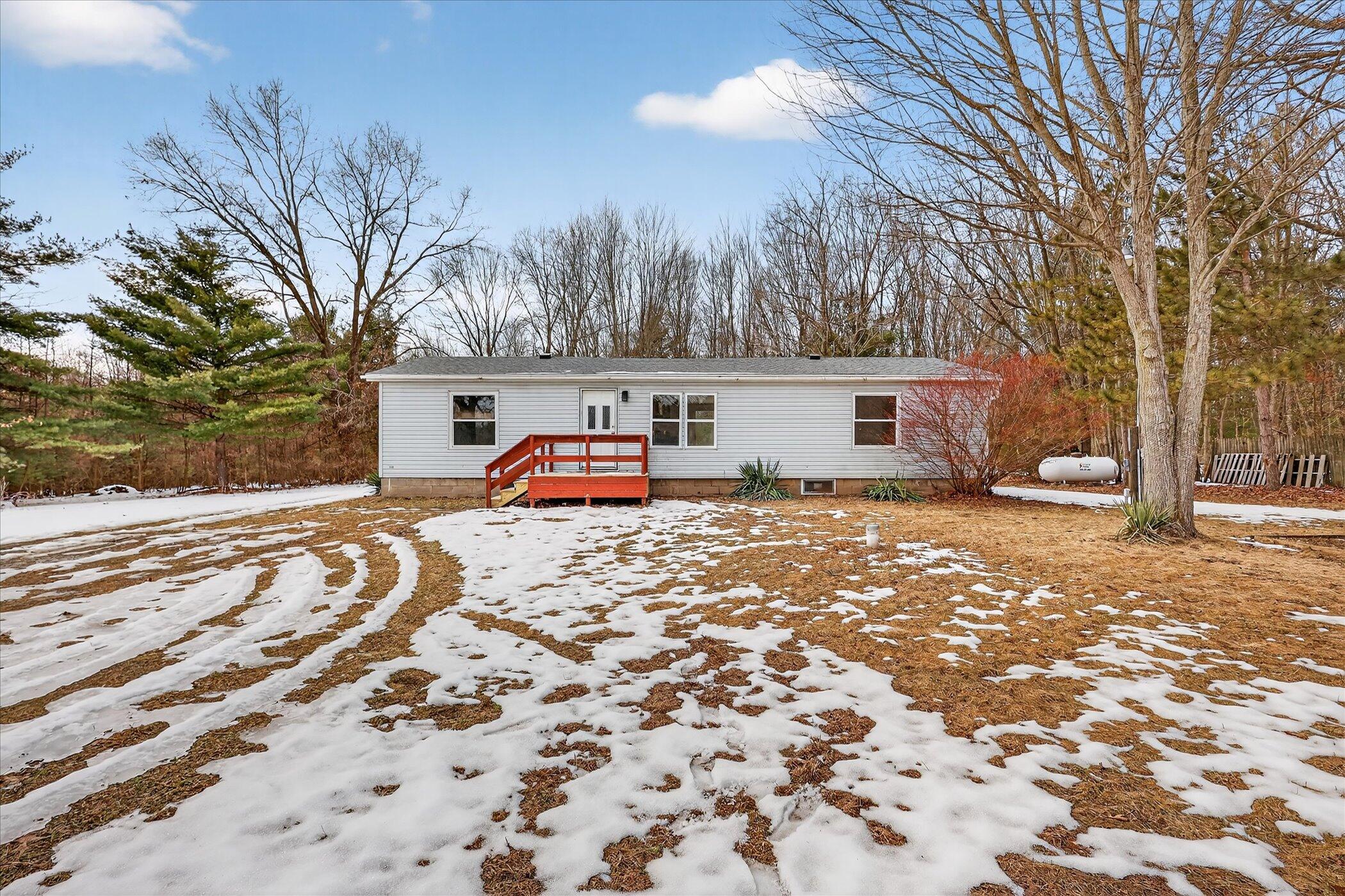 2160 Fitzner Road Greenville, MI 48838 - Photo 4 of 46 04-2160-Fitzner-Rd-Greenville-MI-48838-W