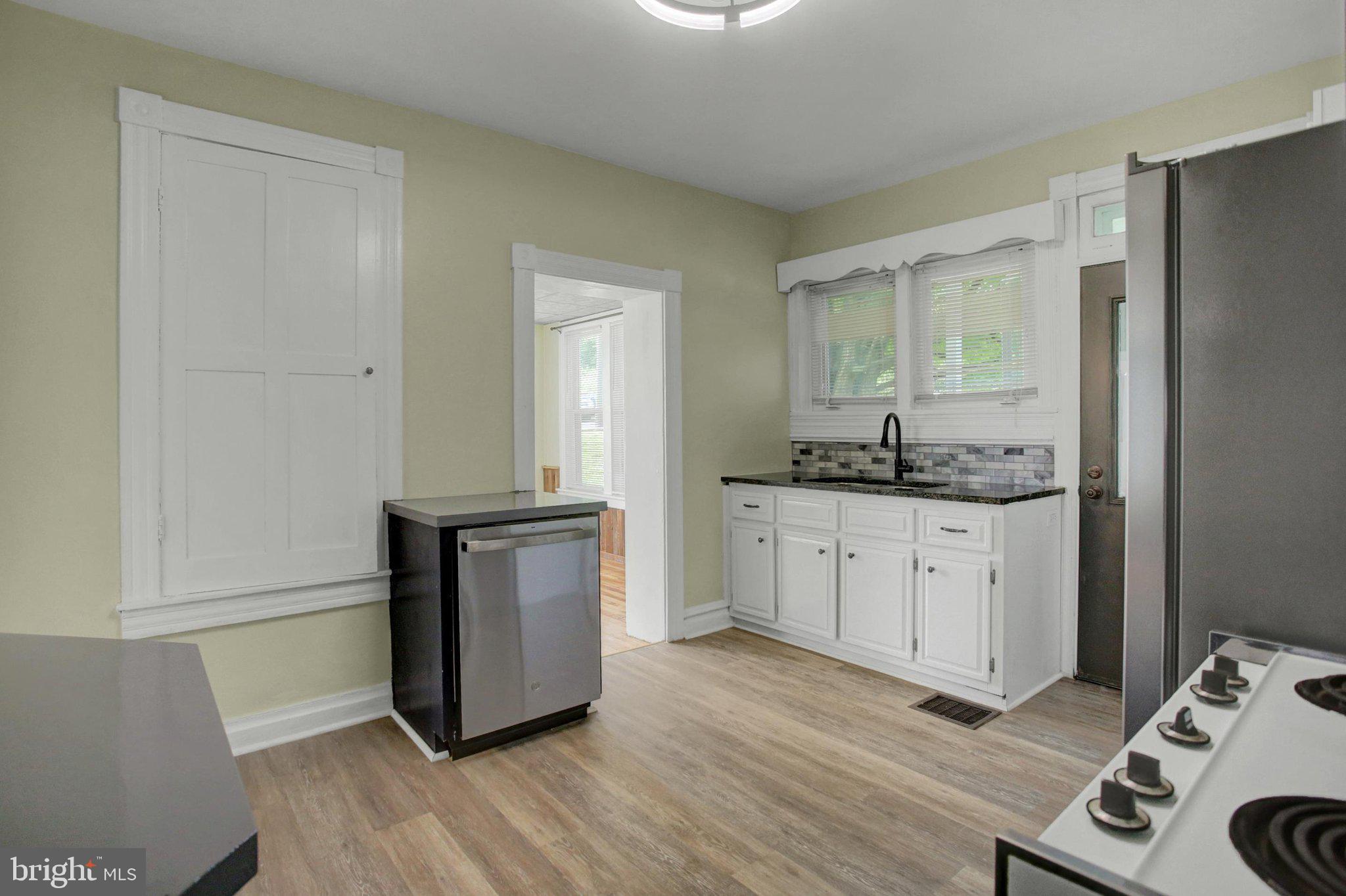 46 West 3rd Street Waynesboro, PA 17268 - Photo 21 of 44